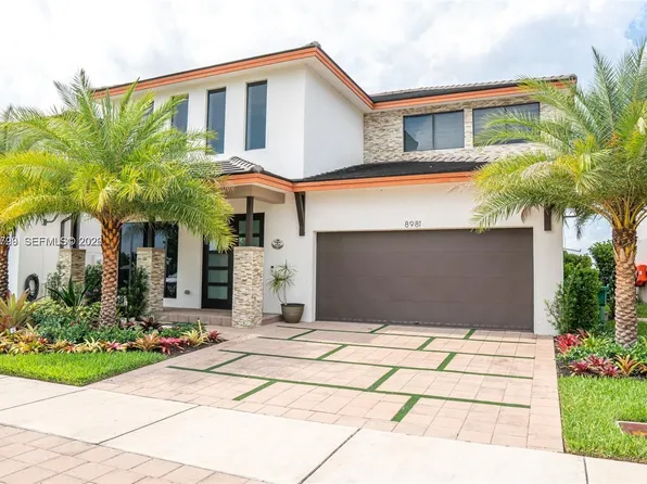 8981 NW 154th Ter, Miami Lakes, FL 33018