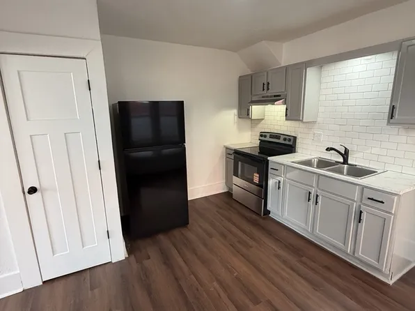 1418 N 2nd St, Saint Joseph, MO 64505