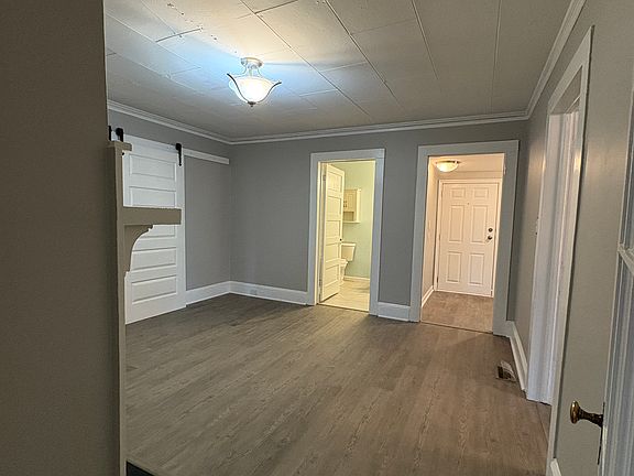 5th image of 2109 Lane St
