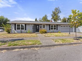 8748 N Seward Ct, Portland, OR 97217