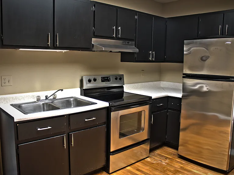 424 N Main St — Photo 4
