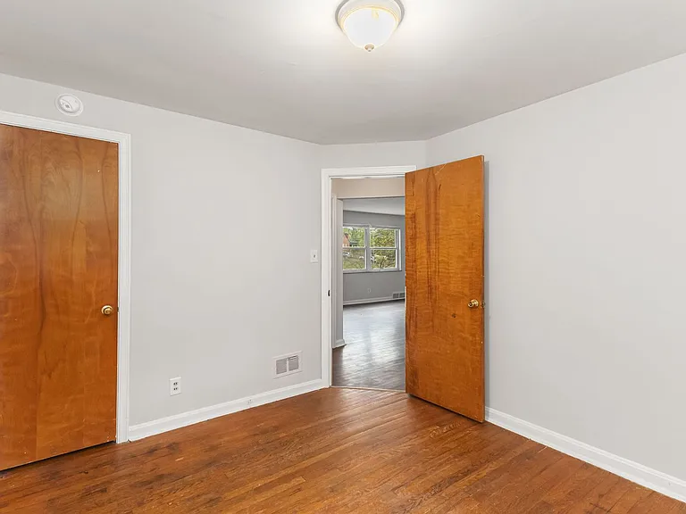 3069 Westwood Northern Blvd — Photo 13