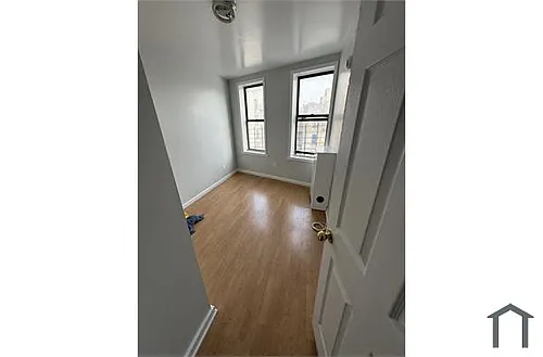 2408 Cambreleng Ave #13 Photo 1