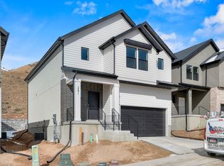 332 E Levengrove Dr #236, Lehi, UT 84048