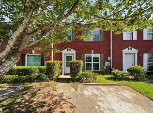 5823 Strathmoor Manor Cir, Lithonia, GA 30058
