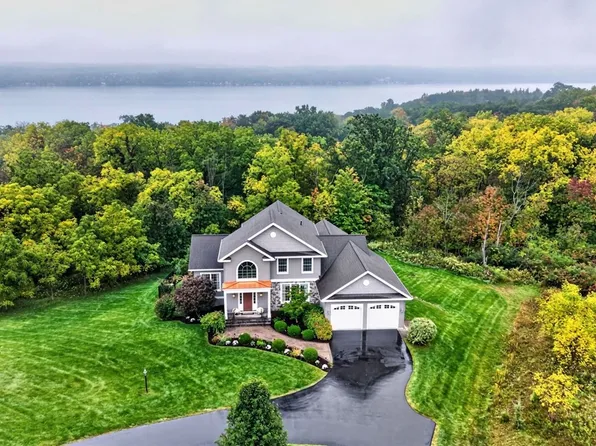 4313 Lake Hill Dr, Canandaigua, NY 14424