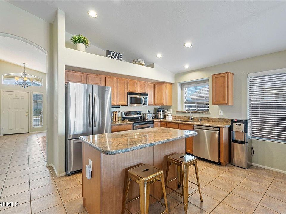 1st image of 968 W DEXTER Way