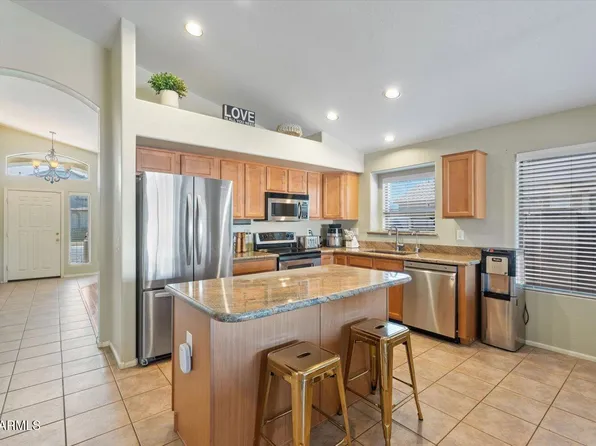 968 W DEXTER Way, San Tan Valley, AZ 85143