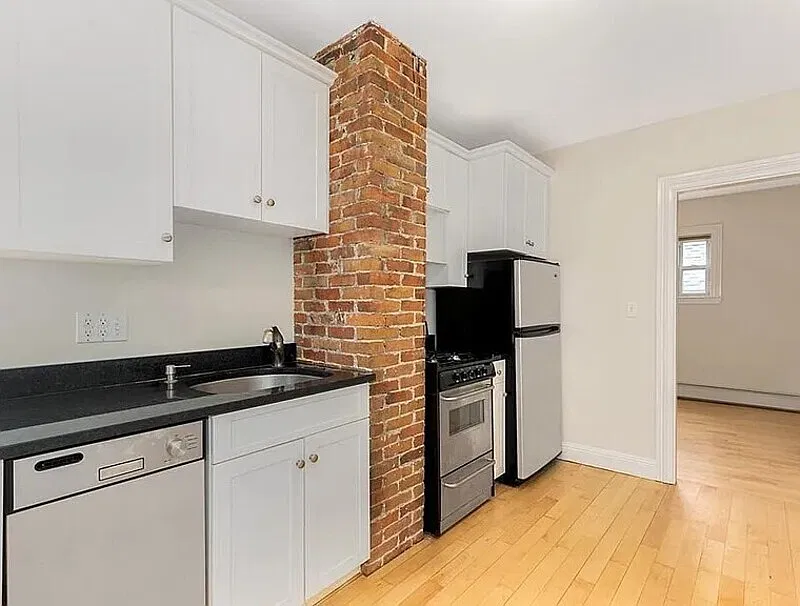 1 bed, 1.0 bath, 450 sqft, $1,695 — Photo 2