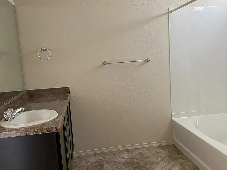 1407 Blue Sky Loop NE — Photo 5