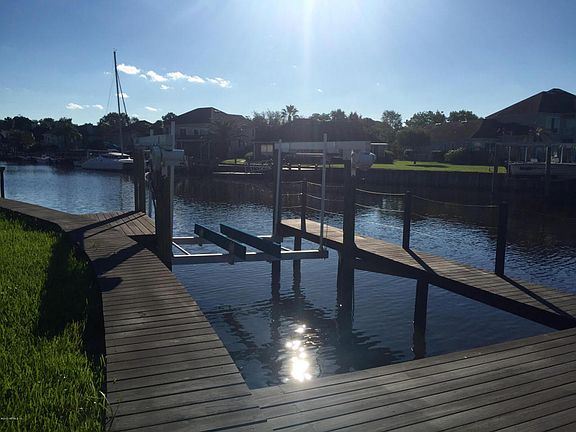 2nd image of 11000 Harbor Cay Ct