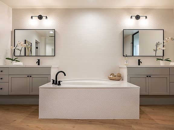 2nd image of 5625 Crescent Park W APT 139