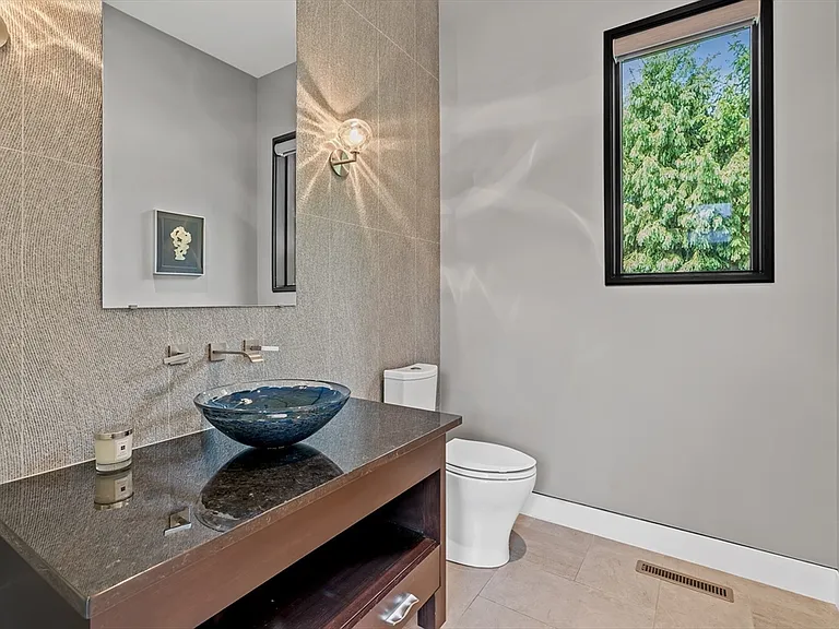 63 Sylvan Ln — Photo 23