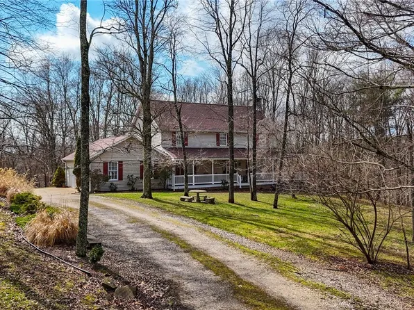 81 James Rd, Fleming, OH 45729