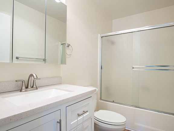 5th image of 1095 Marina Dr #1003