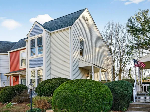 11920 Redtree Way, Reston, VA 20194