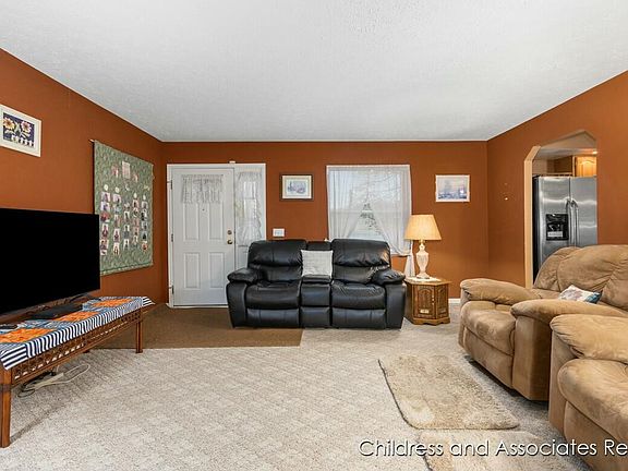 2nd image of 7506 Curry St SE