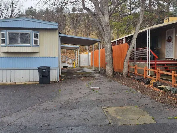 400 Hiram Page Rd #22, Yreka, CA 96097