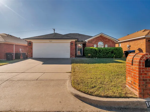10225 Dallam Ln, Fort Worth, TX 76108