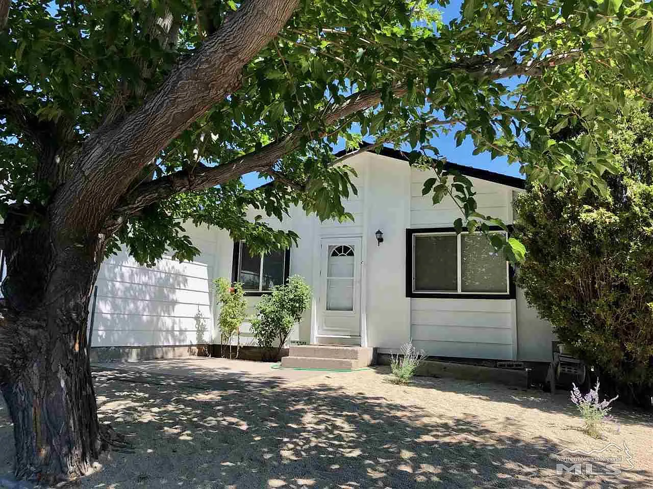 2835 Van Buren Dr photo 1