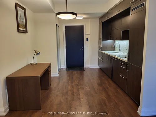 5 Sheppard Ave E Photo 1