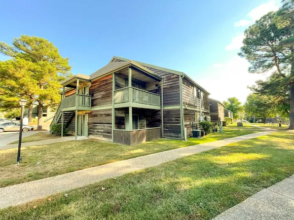 Seasons Apartments