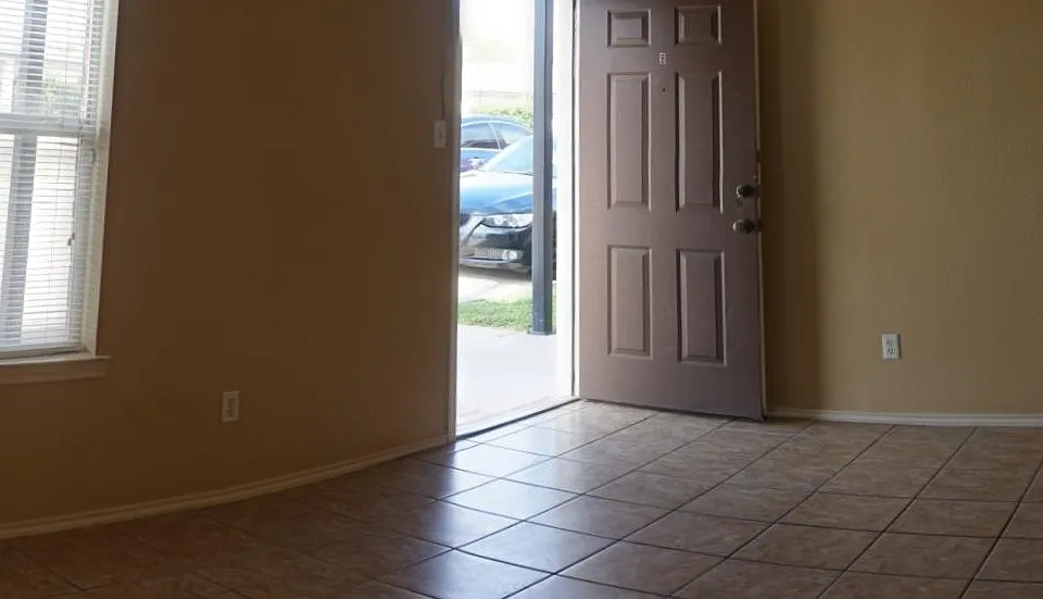 003_Living Room_06102021