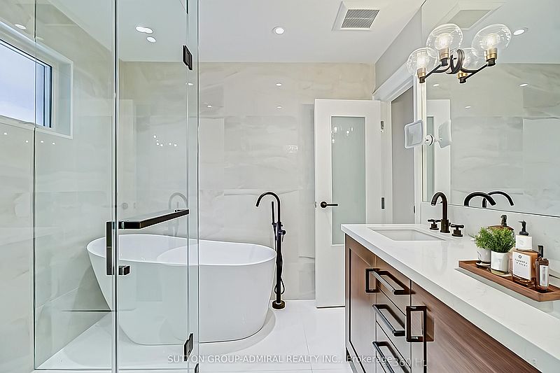 Toronto House for rent - 3 Bedrooms — photo 10