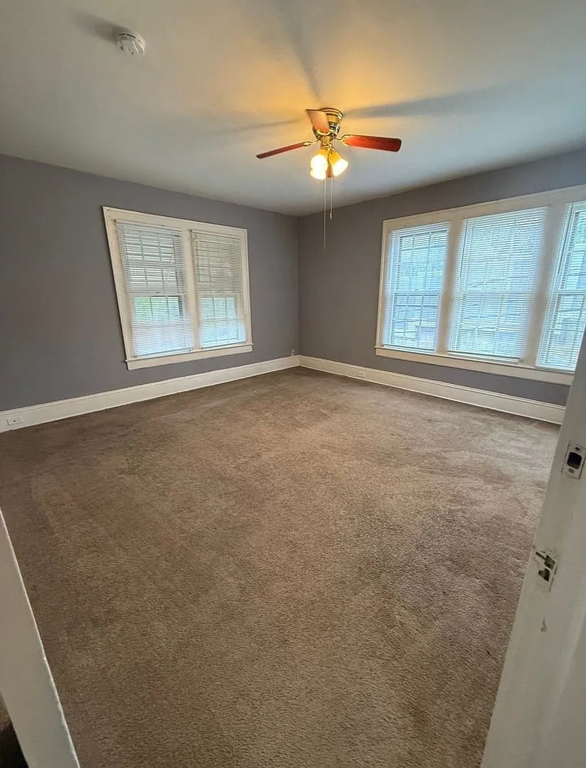 2 Bedroom 1.5 Bath Home in Winston Salem — Photo 1