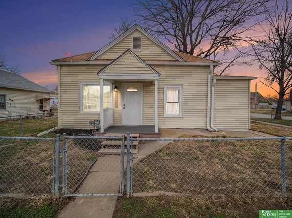 6040 Logan Ave, Lincoln, NE 68507