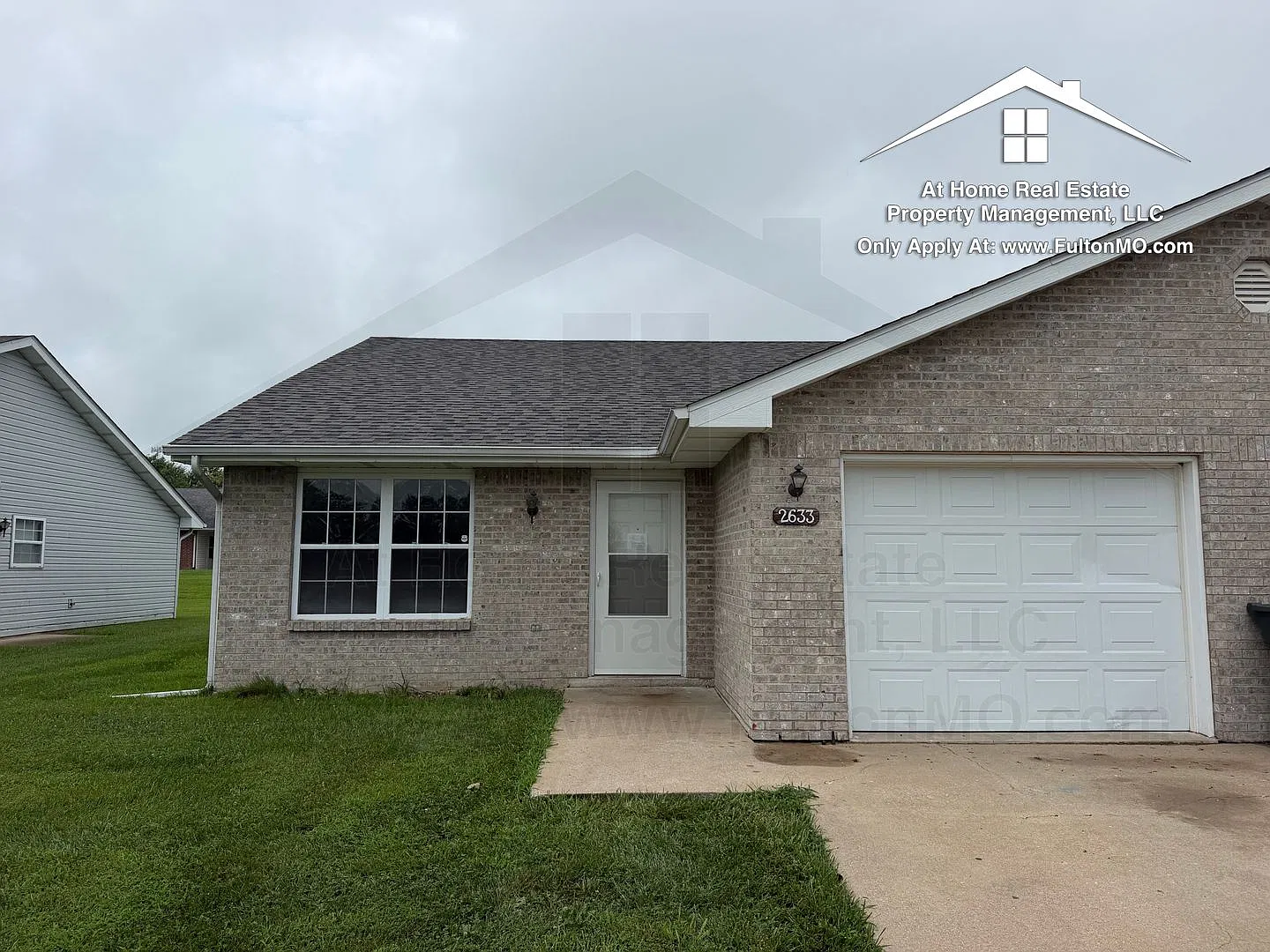 Gates Boulevard 26332635 Duplex — Photo 1