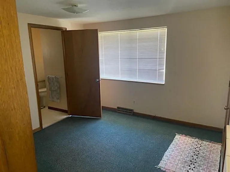 1242 Sumner St — Photo 7