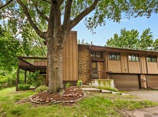 1289 Bridle Path Ct, White Bear Township, MN 55110