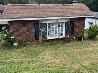 290 Pine Ave, Commerce, GA 30529