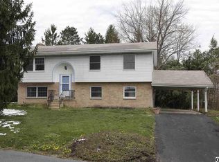 7931 Evening Star Dr, Harrisburg, PA 17112