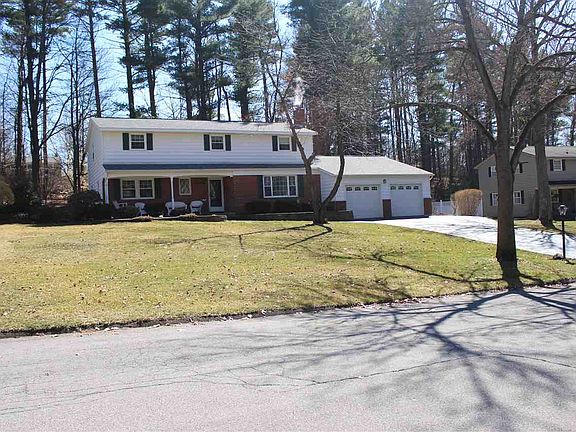 2nd image of 7 Whispering Hills Dr
