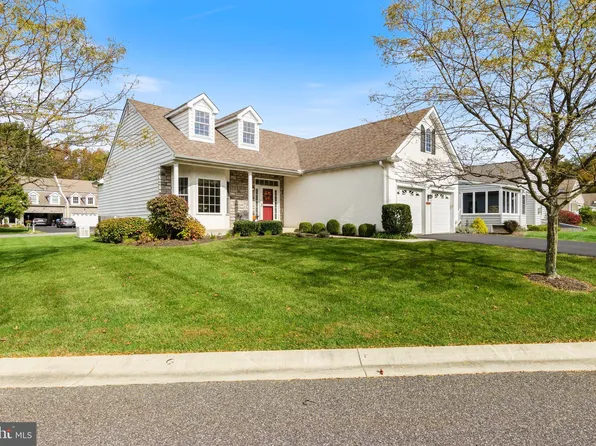 912 Belmont Ln, Garnet Valley, PA 19060