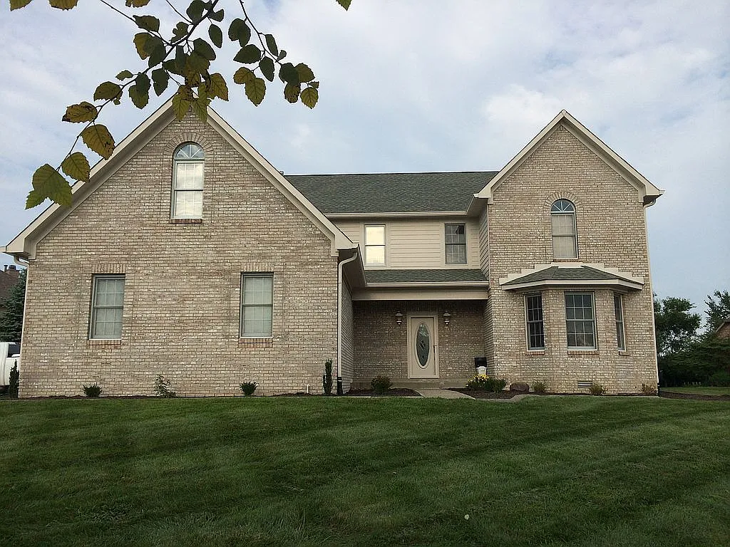 1273 Forest Commons Dr photo 1