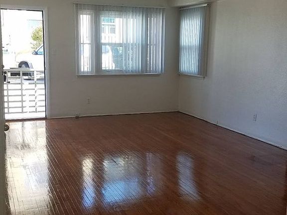 2nd image of 2210 Chatsworth Blvd