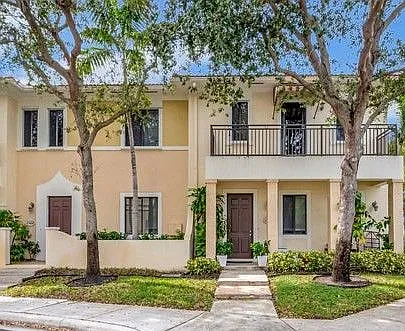 2500 Venetian Ct — Photo 2