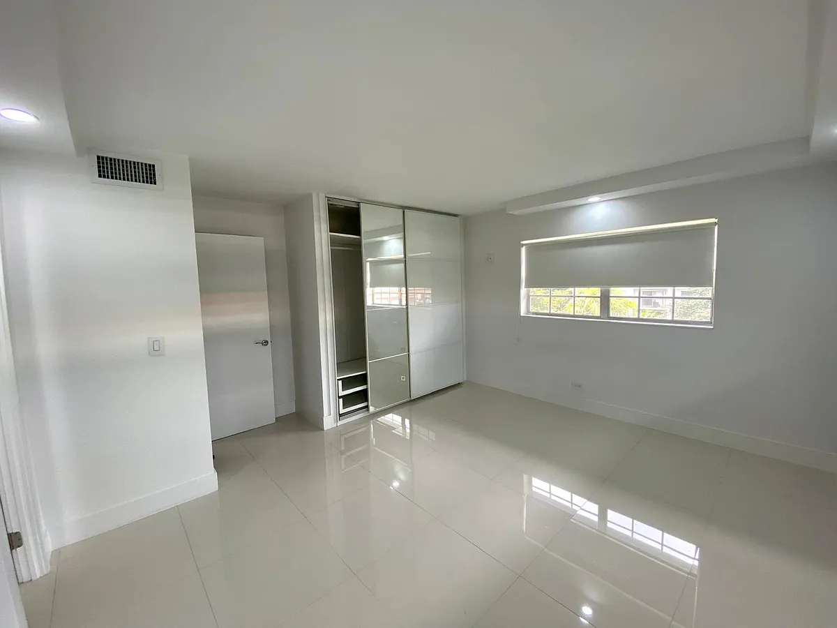 MASTER ROOM - 8107 SW 72nd Ave