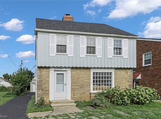 3676 Rolliston Rd, Shaker Heights, OH 44120