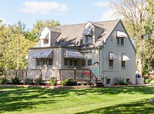 880 Bemis Rd, Glen Ellyn, IL 60137