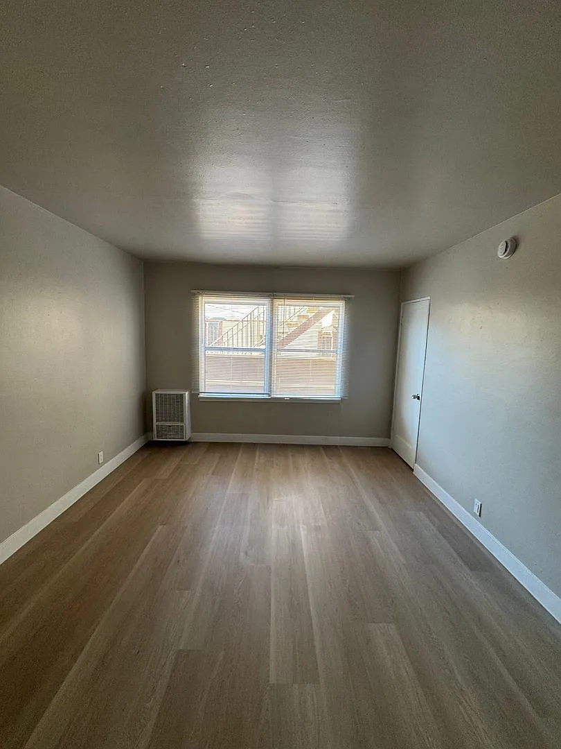 Studio, 1.0 bath, 380 sqft, $1,450 — Photo 1