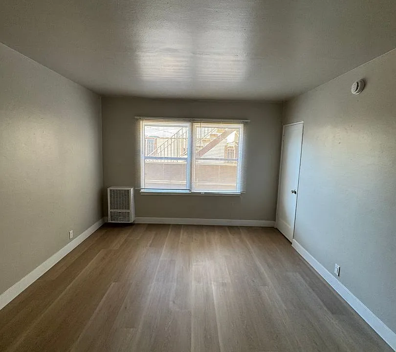 1338 Crenshaw Blvd #4A