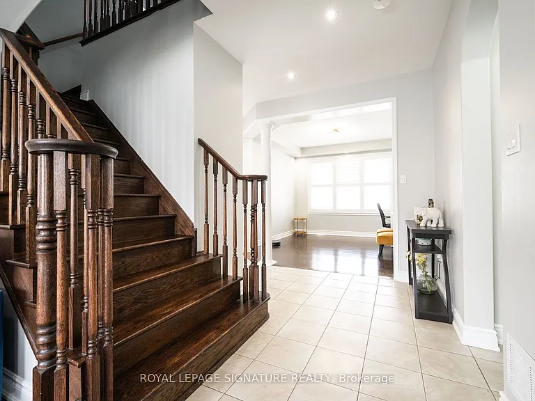 1071 Syndenham Ln — Photo 7