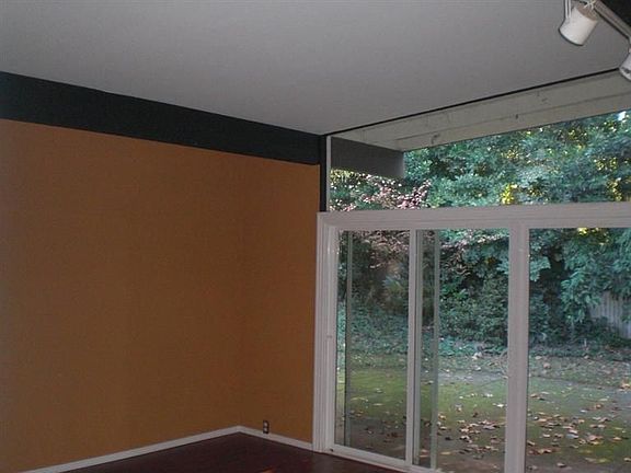 3rd image of 4136 Stowe Way