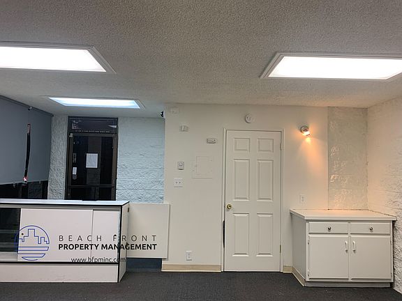 4th image of 640 W 7th St Suite B