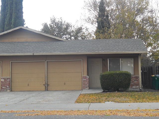 2nd image of 241 Strathaven Way