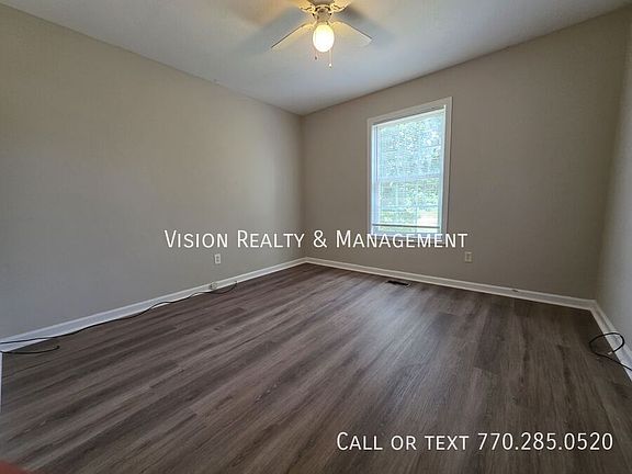 4th image of 258 Lambert Overlook Cir